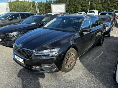 Skoda Superb 2021, kuva 2/5