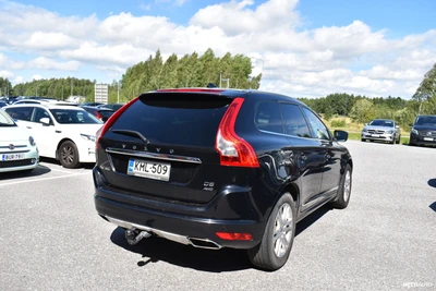 Volvo XC60 D5 AWD Summum aut 2014, kuva 2/9