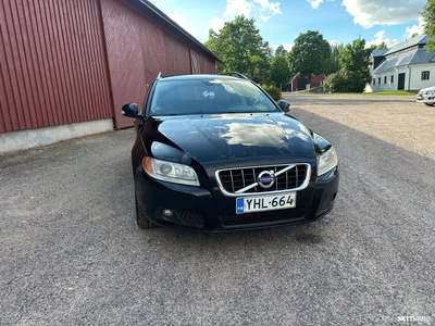 Volvo V70 D3 Summum Business aut 2011, kuva 2/10