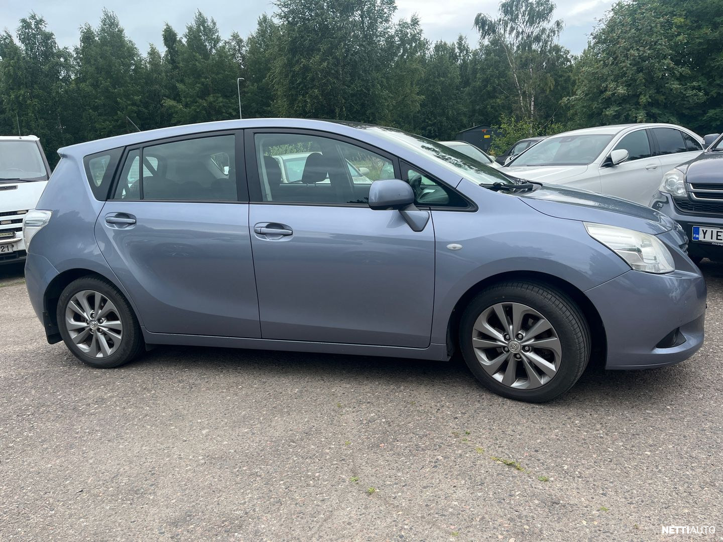 Toyota Verso 2011, photo 2/7