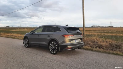 Skoda Enyaq 2022, photo 4/24