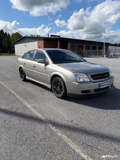 Opel Vectra 2004, photo 2/5