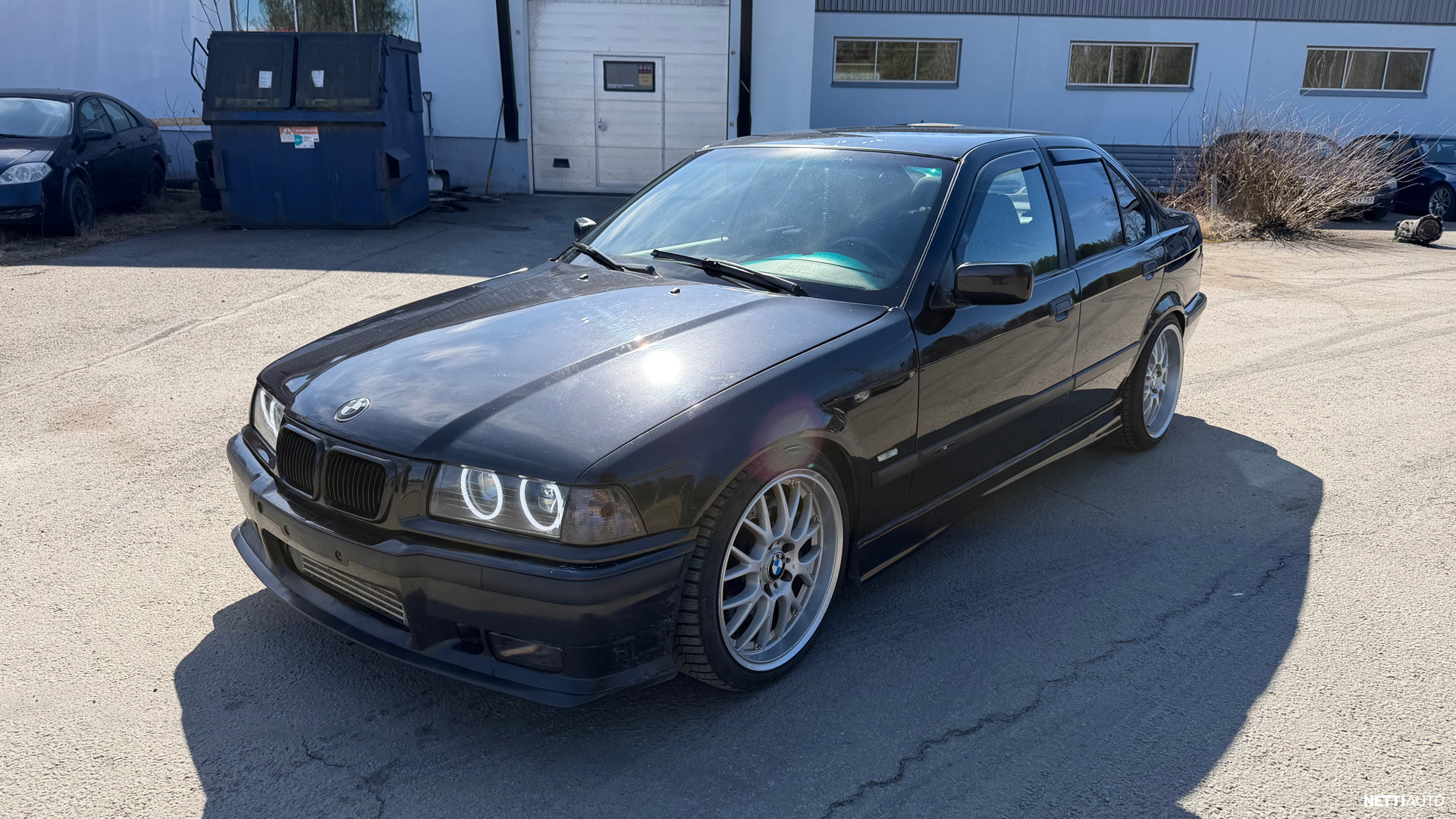 BMW 325