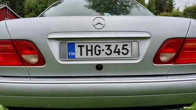 Mercedes-Benz E Avantgarde 1996, kuva 4/10