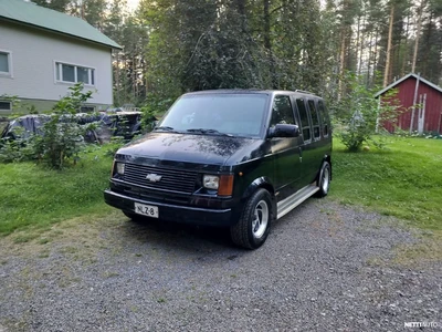 Chevrolet Astro LT 4,3 EFi V6 1990, kuva 1/14