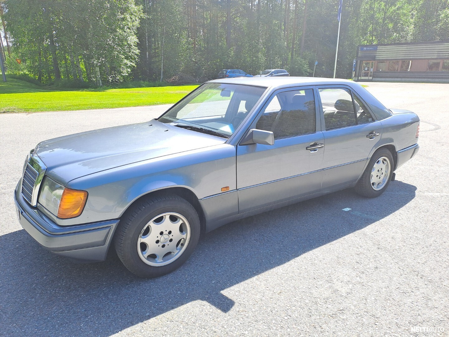 Mercedes-Benz 124