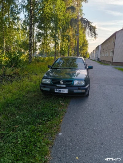 Volkswagen Vento 1995, kuva 2/5