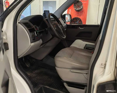 Volkswagen Transporter 2.0 TDI 2010, photo 6/12