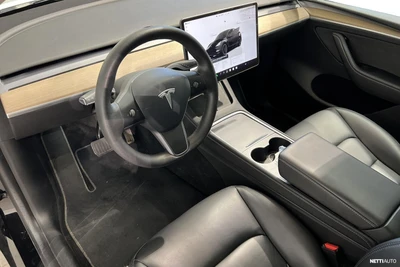 Tesla Model Y 2022, photo 7/18