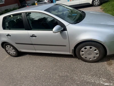 Volkswagen Golf 1,6 75 kW Sportline 4d 2005, photo 6/13