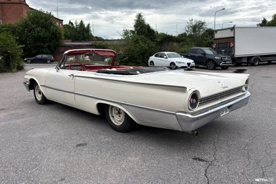 Ford Galaxie Sunliner 1961, kuva 5/9