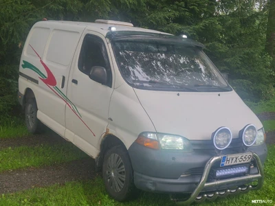Toyota Hiace 2002, photo 2/10