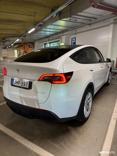 Tesla Model Y 2022, kuva 2/9