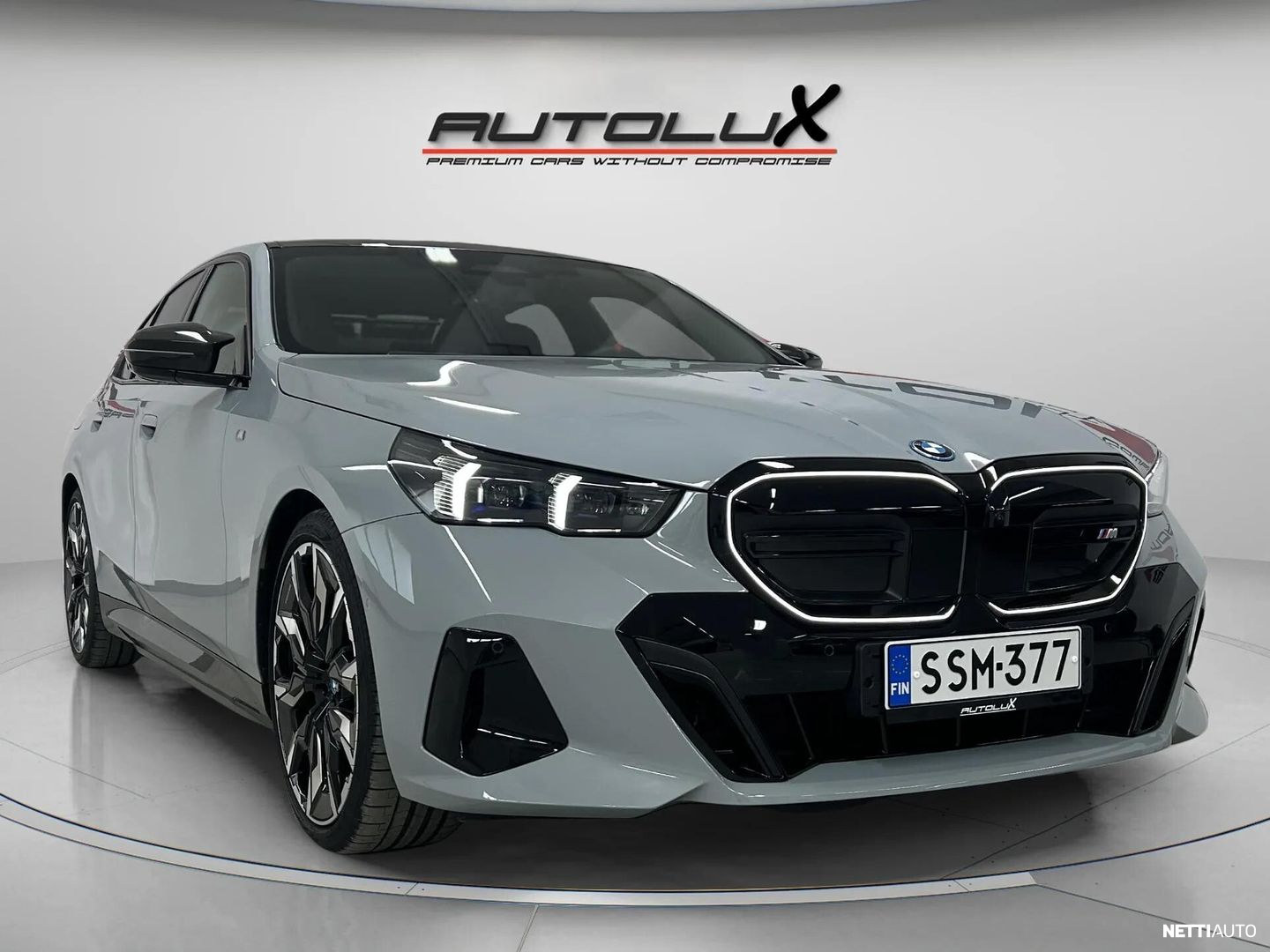 BMW i5 M60