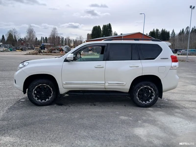 Toyota Land Cruiser 2011, kuva 6/10