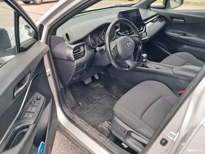 Toyota C-HR 1,8 Hybrid Active 2018, kuva 4/4