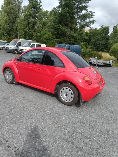 Volkswagen New Beetle 1999, photo 3/18