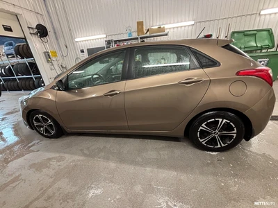 Hyundai i30 1,6 CRDi 94kW 6AT Comfort 2012, photo 3/20