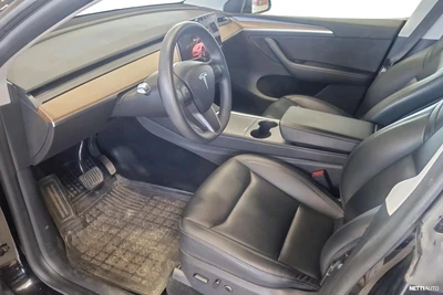 Tesla Model Y Long Range 2023, photo 5/8