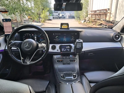 Mercedes-Benz E 220 2022, photo 7/16