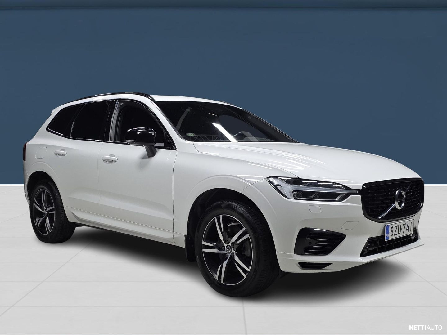 Volvo XC60 2020, photo 3/18