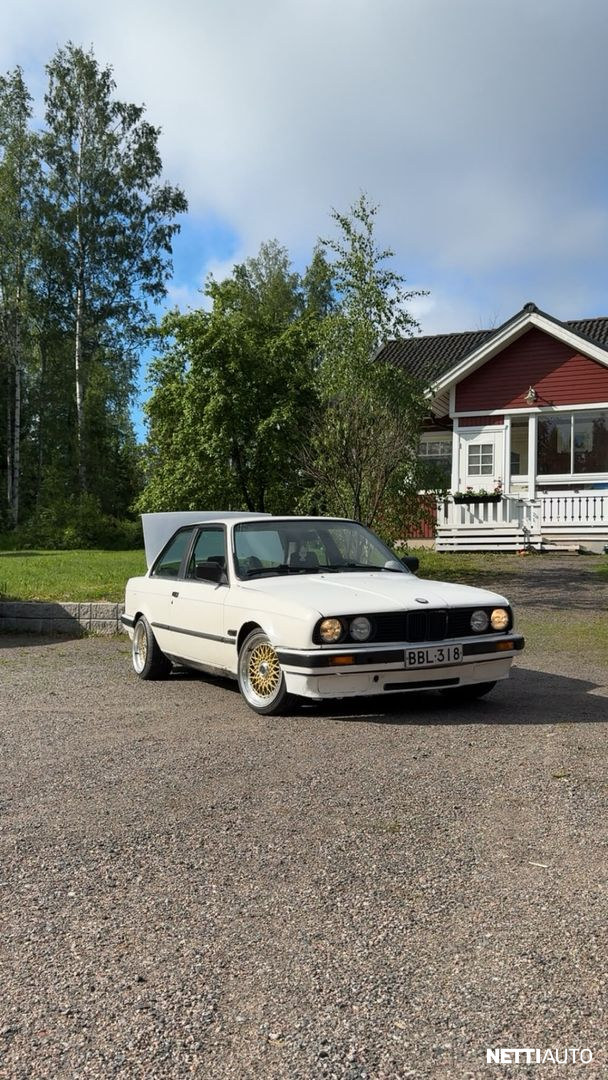 BMW 318 1986, photo 5/9