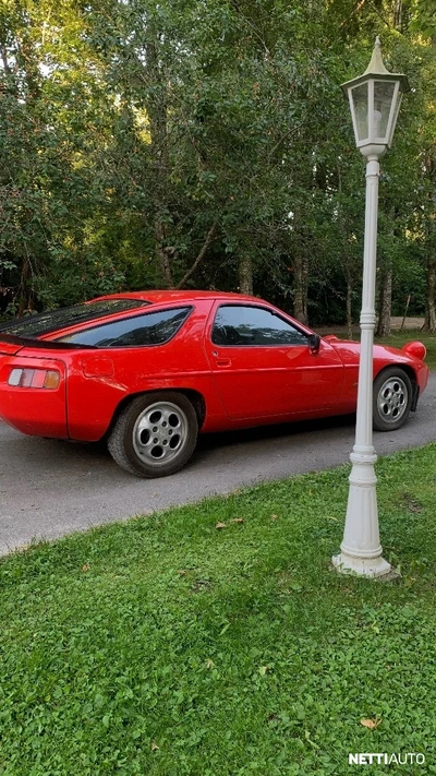 Porsche 928 1985, kuva 5/7