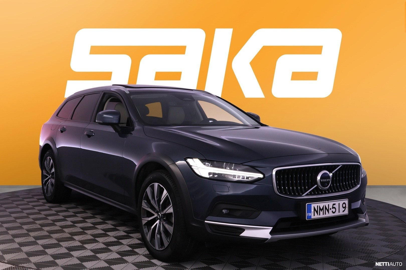 Volvo V90 Cross Country
