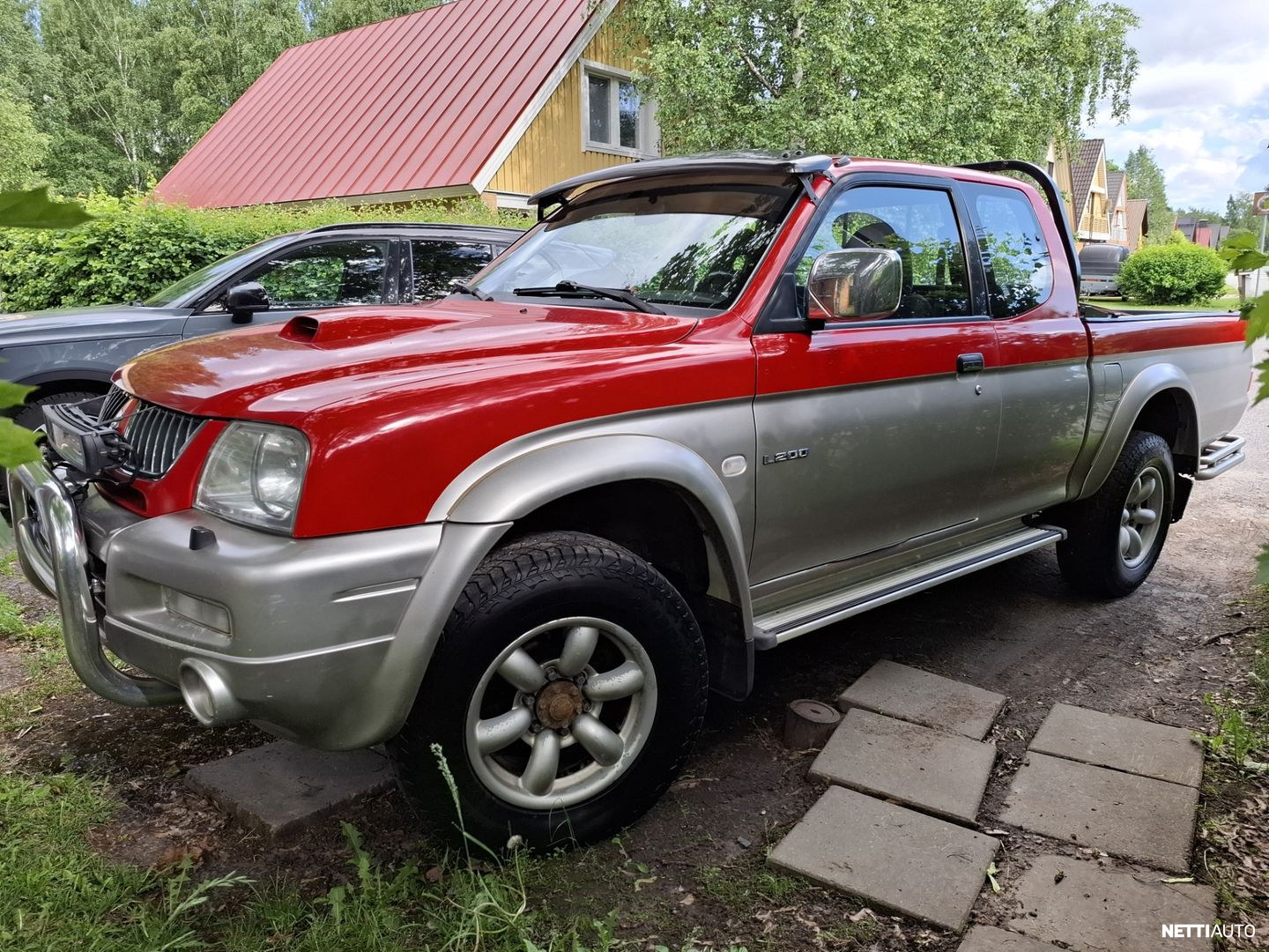 Mitsubishi L200