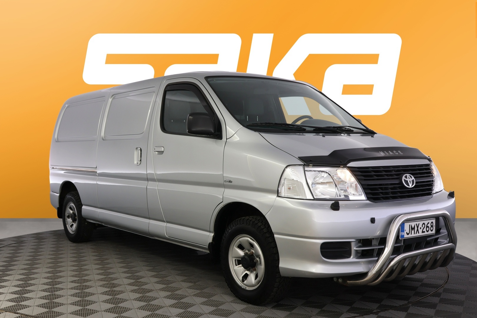 Toyota Hiace 2,5 D-4D 117 5ov pitkä 4WD