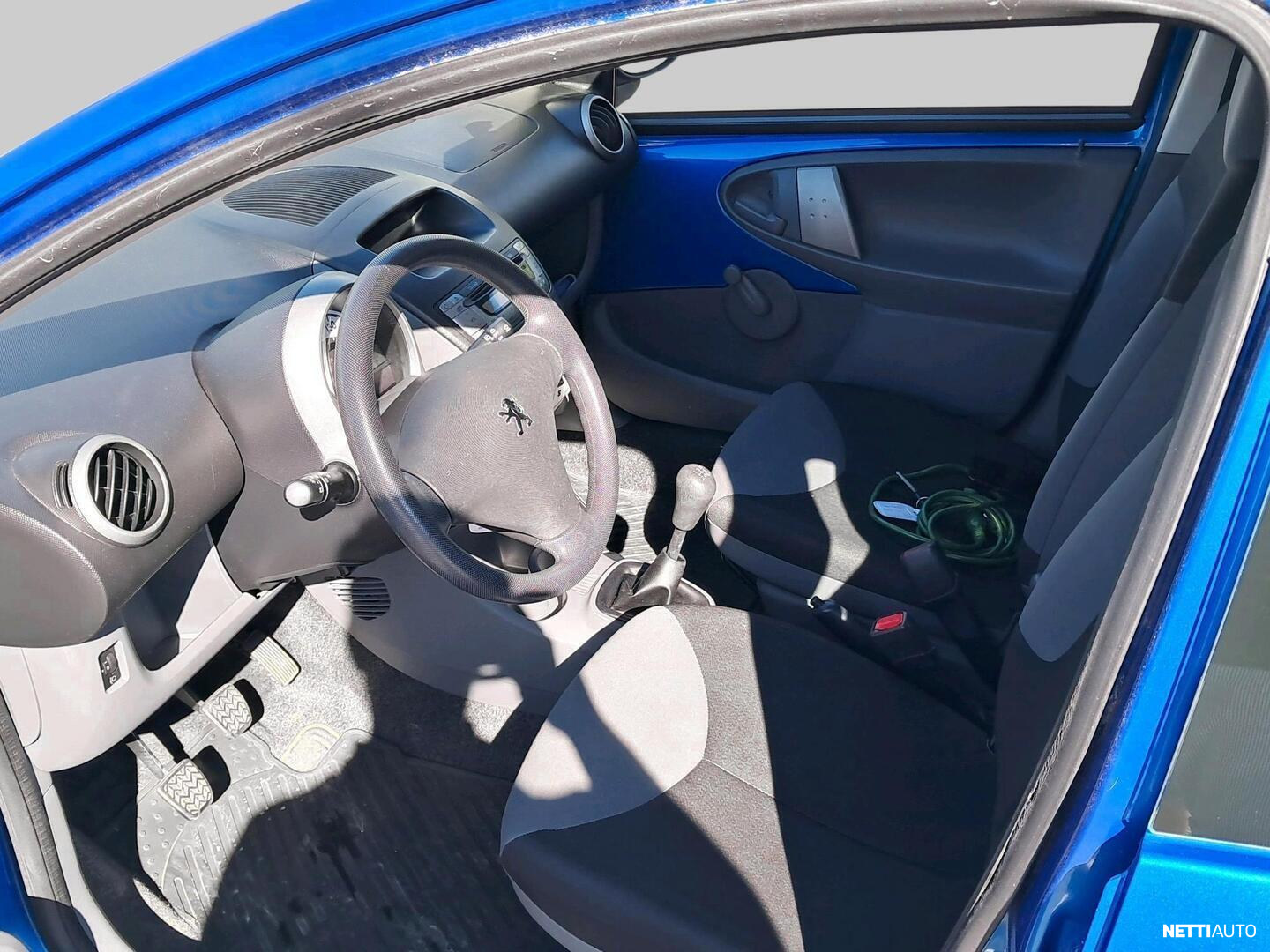 Peugeot 107 2012, photo 4/5
