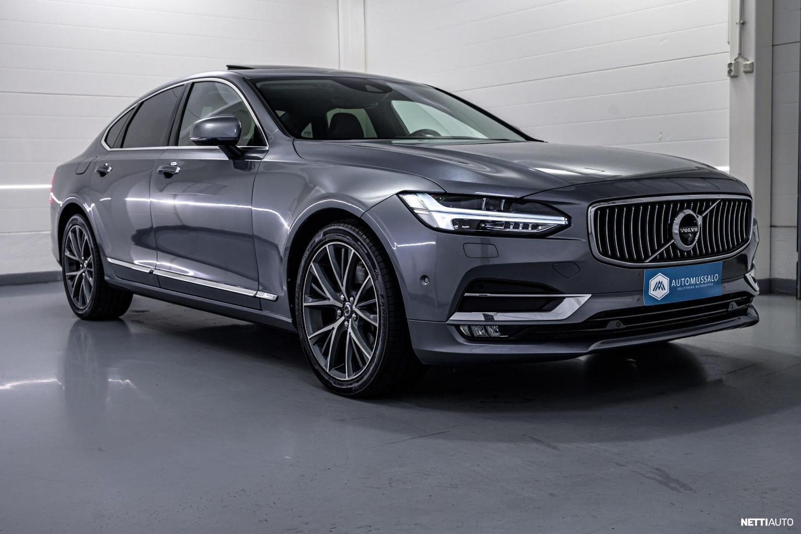 Volvo S90 2017, photo 7/45