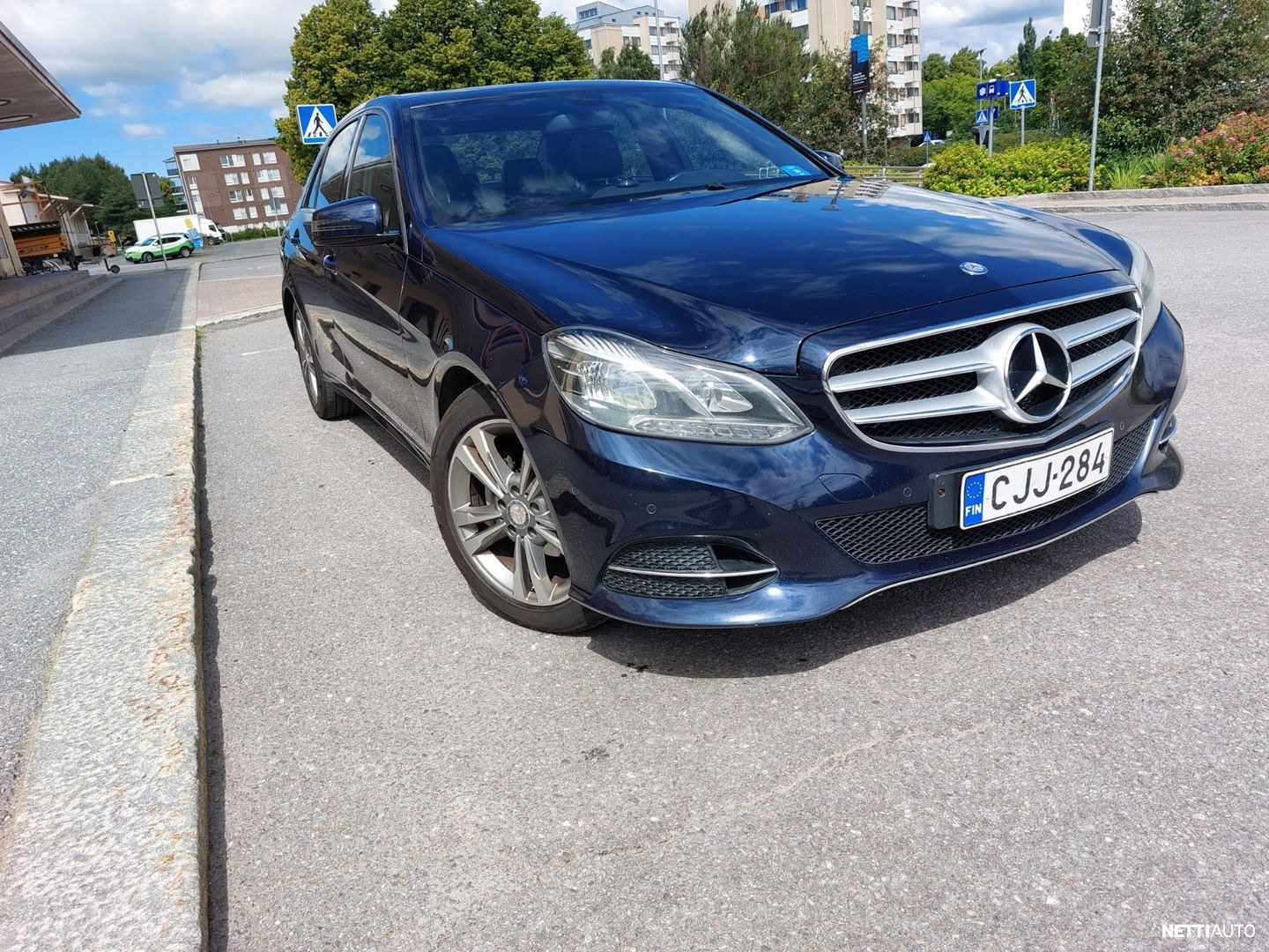 Mercedes-Benz E