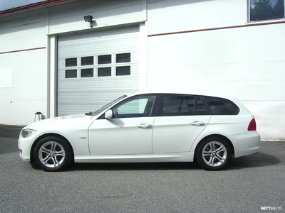 BMW 318 2012, photo 2/10