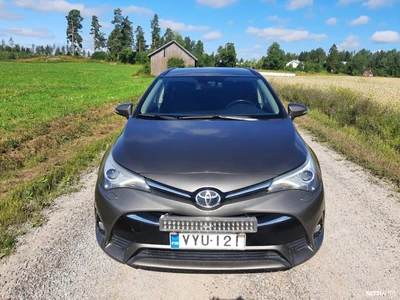 Toyota Avensis 2016, kuva 7/10