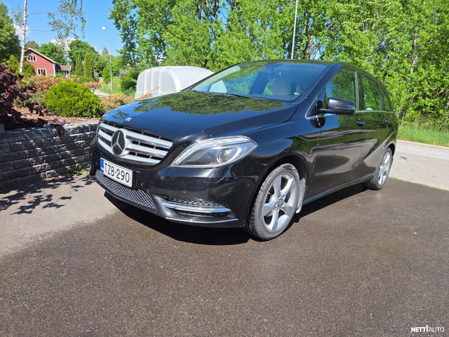 Mercedes-Benz B