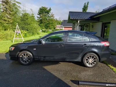 Mitsubishi Lancer Sportback 1,8 Invite 2009, kuva 4/13
