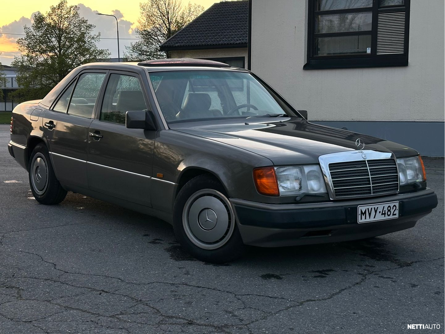 Mercedes-Benz E