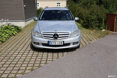 Mercedes-Benz C Avantgarde 2009, kuva 4/12