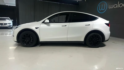 Tesla Model Y 2022, kuva 2/10
