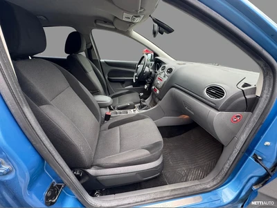 Ford Focus 1,6 100hv GHIA 5-ov 2009, photo 7/13