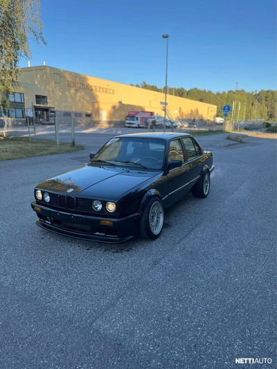 BMW 325 1989, photo 3/10
