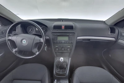 Skoda Octavia 1.6 MPI Elegance 2005, kuva 7/9