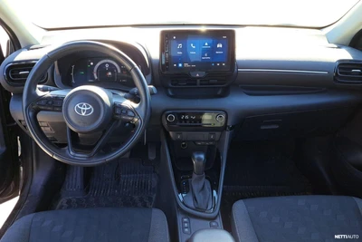 Toyota Yaris 1,5 Hybrid 116 Intense Plus 2024, kuva 4/5