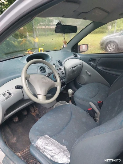 Toyota Yaris 2002, kuva 3/17