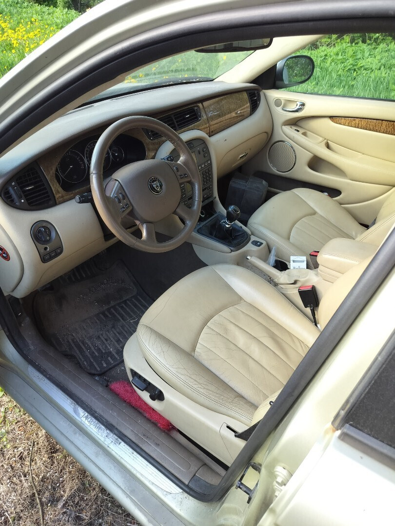 Jaguar X-type