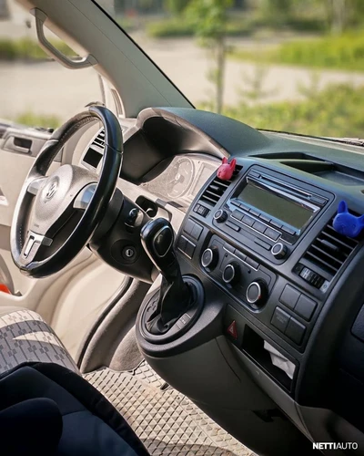 Volkswagen Transporter 2010, photo 6/9
