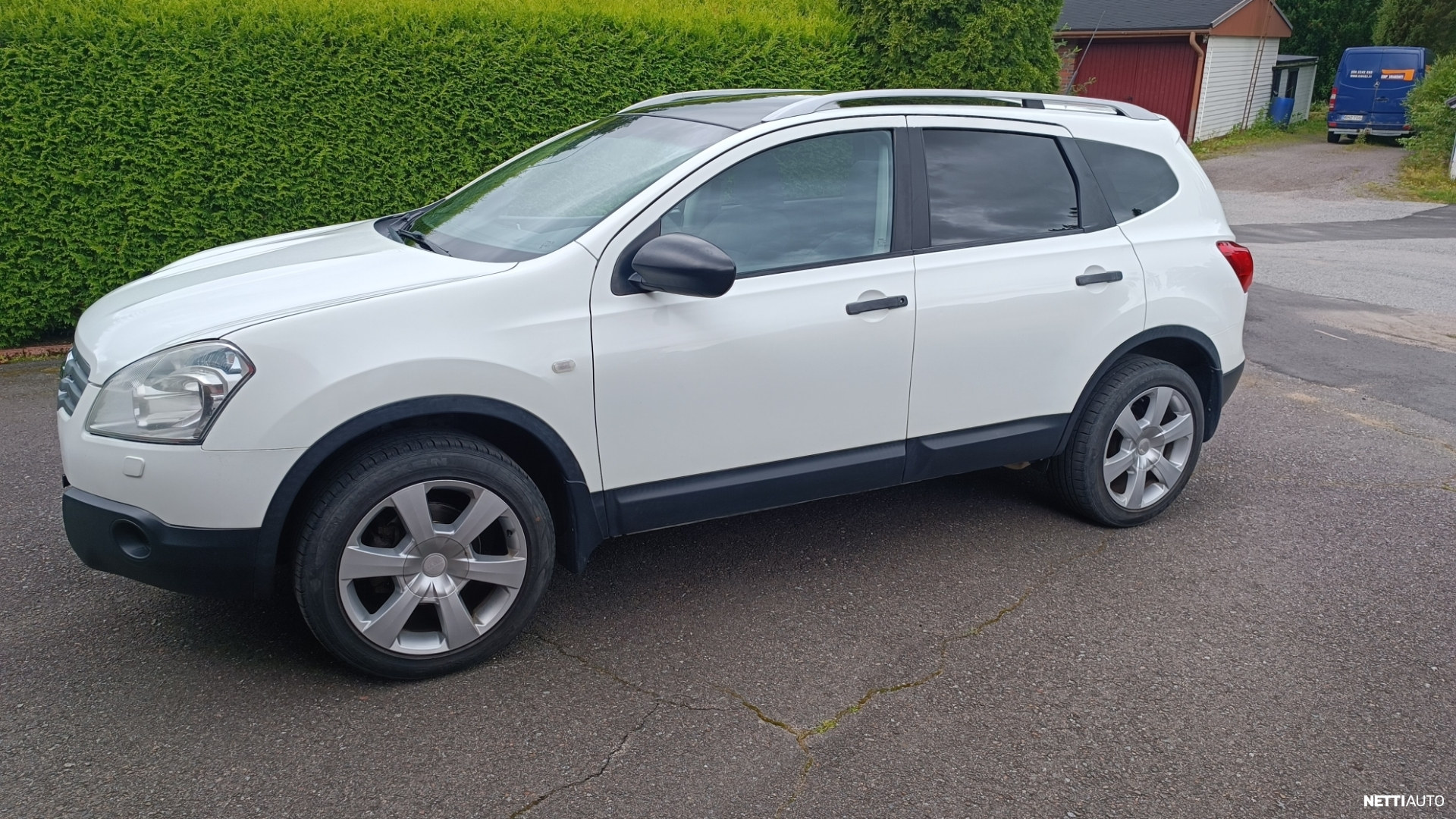 Nissan Qashqai+2 2009, photo 2/10