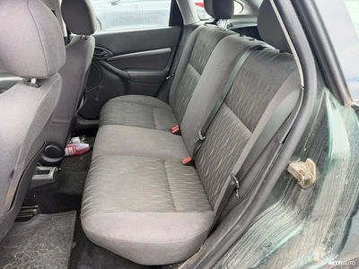 Ford Focus 1.6 2004, photo 7/8
