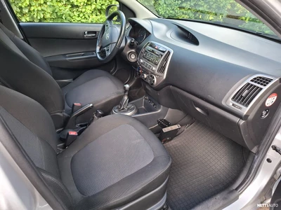 Hyundai i20 1,2 5MT GO 2014, kuva 6/7